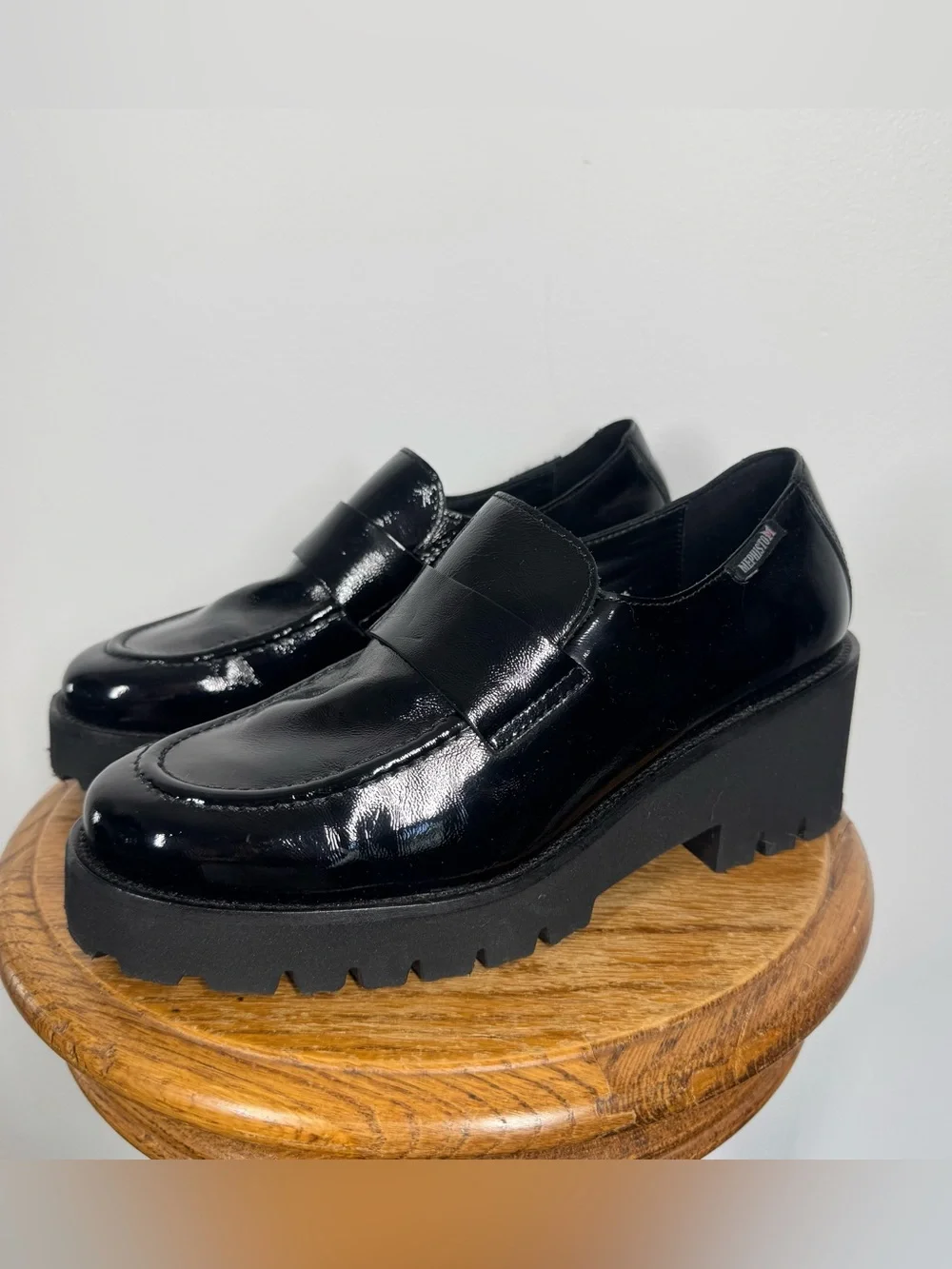 Mephisto Florenza Patent Loafers Women's Size 7 Shoes Black Lug Sole Chunky